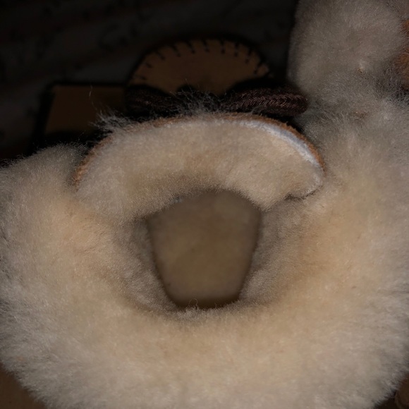 Authentic UGG Toddler Winter Boat Size 6-12 Months - Picture 3 of 4